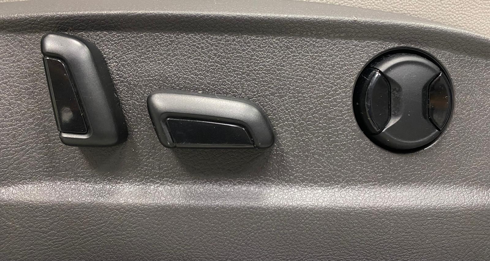 VOLKSWAGEN PASSAT 27